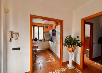 Hall / corridoio - Villa Arona - foto 36