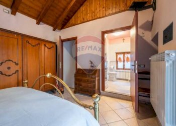 Camera / camera da letto - Trilocale Via alle Alpi
 
1, Quarna Sotto - foto 8