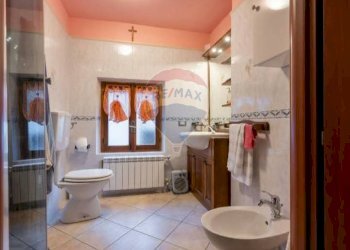 Bagno - Trilocale Via alle Alpi
 
1, Quarna Sotto - foto 10