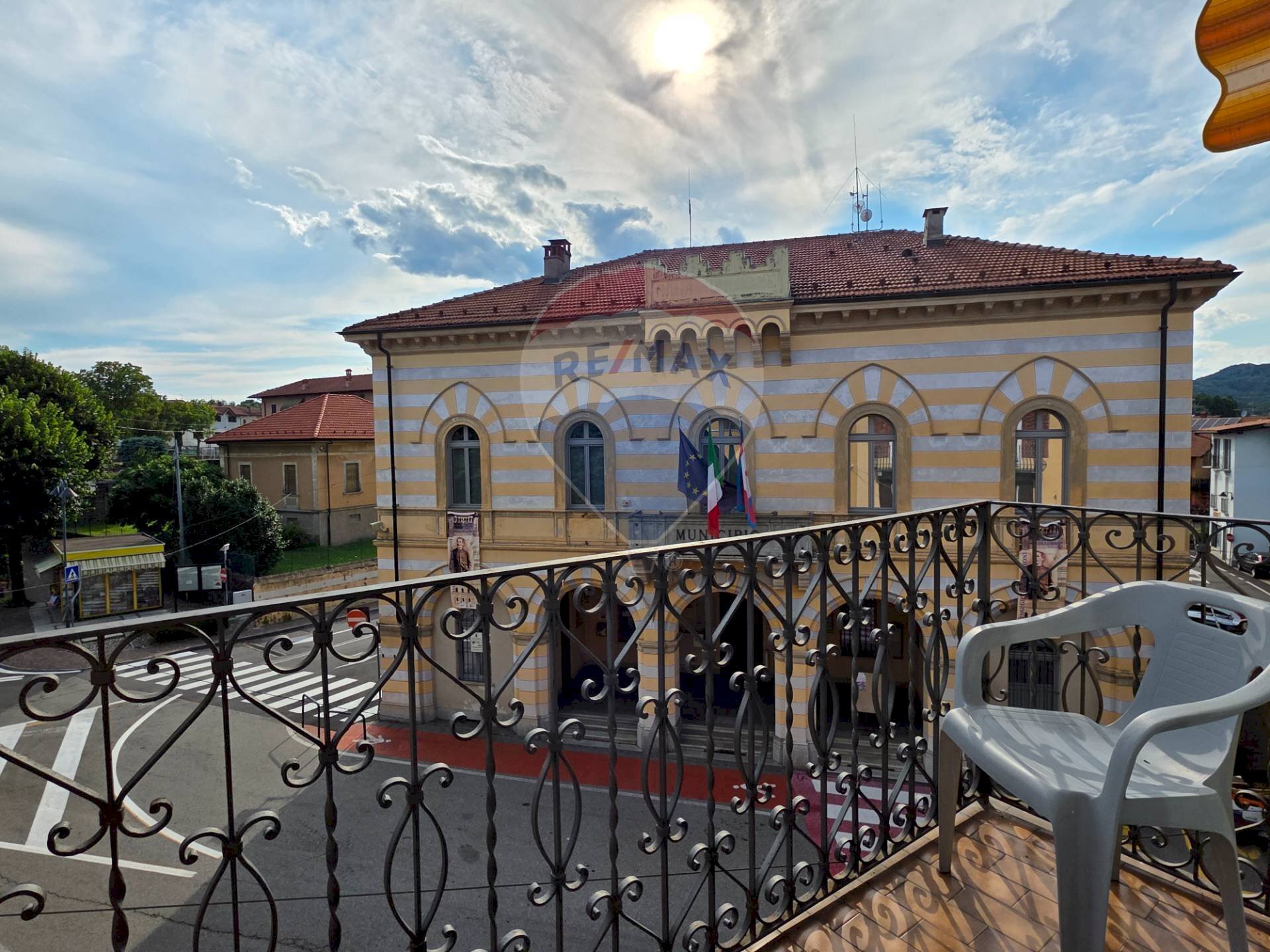 Balcone - Trilocale piazza vittorio veneto
 
47, Invorio - foto 1