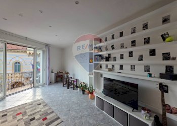 Soggiorno - Trilocale piazza vittorio veneto
 
47, Invorio - foto 3