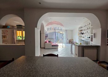 Sala da pranzo - Trilocale piazza vittorio veneto
 
47, Invorio - foto 4