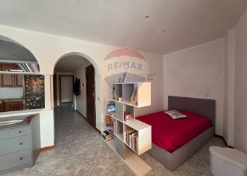 Camera / camera da letto - Trilocale piazza vittorio veneto
 
47, Invorio - foto 10