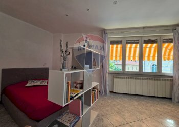 Camera / camera da letto - Trilocale piazza vittorio veneto
 
47, Invorio - foto 11