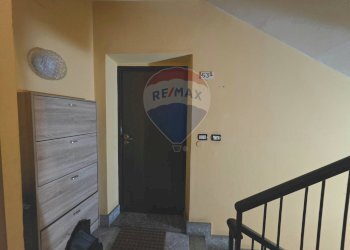 Hall / corridoio - Trilocale piazza vittorio veneto
 
47, Invorio - foto 18