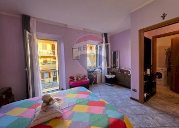 Camera / camera da letto - Bilocale piazza vittorio veneto
 
47, Invorio - foto 12