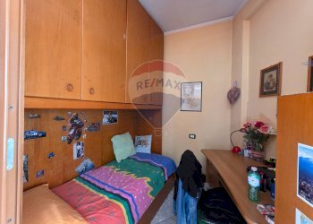 Camera / camera da letto - Bilocale piazza vittorio veneto
 
47, Invorio - foto 16
