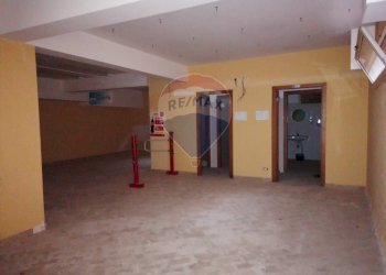 Stanza vuota - Locale Commerciale Via Narici
 
22, Alcamo - foto 14