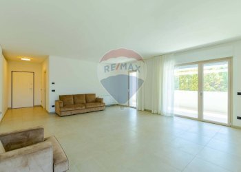 Soggiorno - Quadrilocale Via Giovanni Gentile
 
59/61, Bari - foto 4