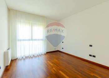 Stanza vuota - Quadrilocale Via Giovanni Gentile
 
59/61, Bari - foto 8