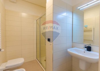 Bagno - Quadrilocale Via Giovanni Gentile
 
59/61, Bari - foto 10