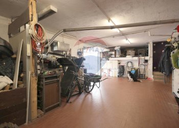 Dispensa di stoccaggio - Commercial Premises VIA CAMONA, Gallio - photo 3