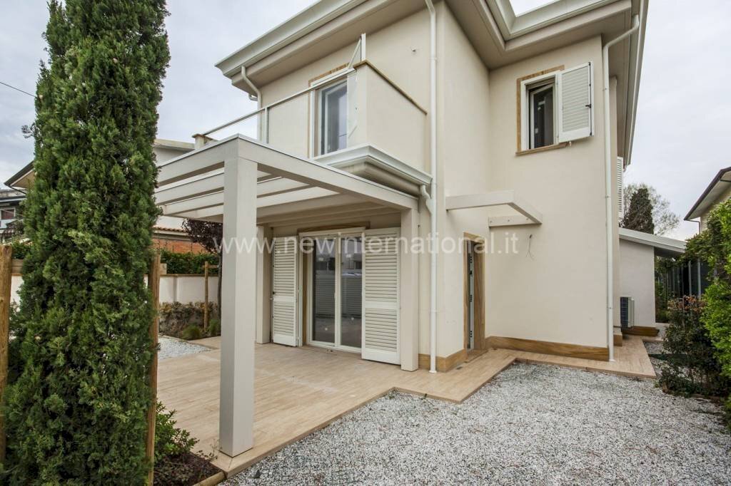 Villa Montignoso - foto 1