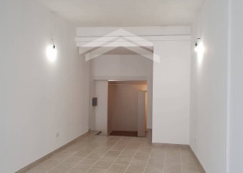 Foto 4 - Locale Commerciale Via Ferrari, Campobasso - foto 4