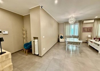 Salone - Appartamento via Tripoli, 115, Torino (zona Santa Rita) - foto 4