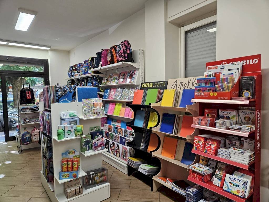 Interno non residenziale - Stationery - Bookshop corso Camillo Benso di Cavour, 27, Acqui Terme - photo 1