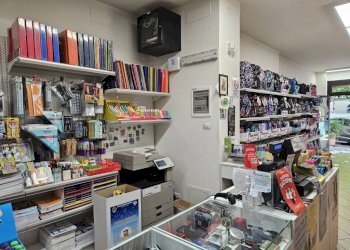 Interno non residenziale - Cartoleria - Libreria corso Camillo Benso di Cavour, 27, Acqui Terme - foto 8