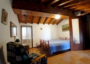 Camera da letto - Villa a Schiera via San Martino, 6, Castione Andevenno - foto 10