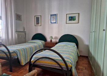 Camera da letto - Bilocale corso Nizza, 43, Cuneo (zona Centro) - foto 15