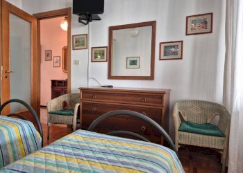 Camera da letto - Bilocale corso Nizza, 43, Cuneo (zona Centro) - foto 22