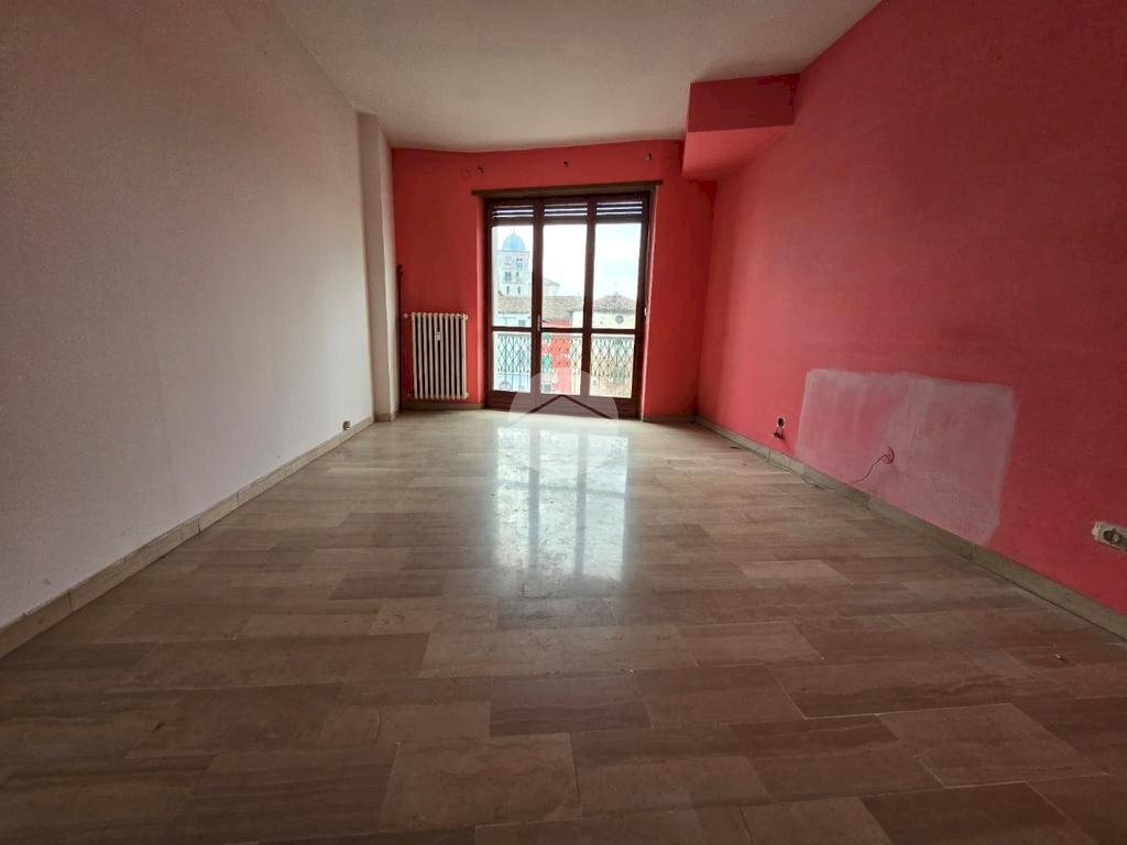 Four-room apartment Piazza Vittorio Emanuele II, San Benigno Canavese - photo 3