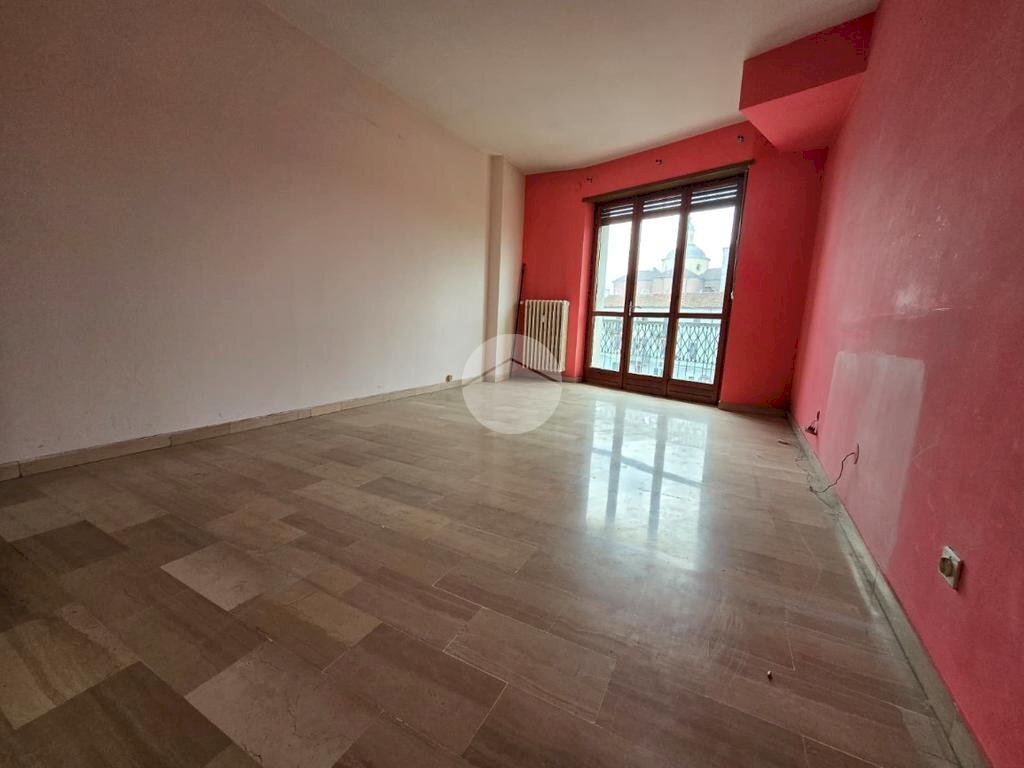 Four-room apartment Piazza Vittorio Emanuele II, San Benigno Canavese - photo 2