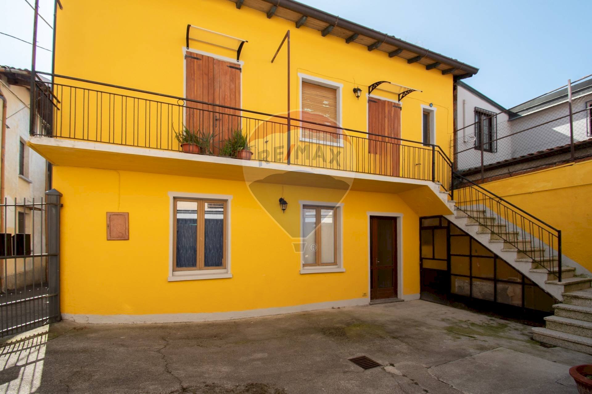 Independent house Via Giuseppe Mazzini, 14 
 Collepiano, Marone - photo 1
