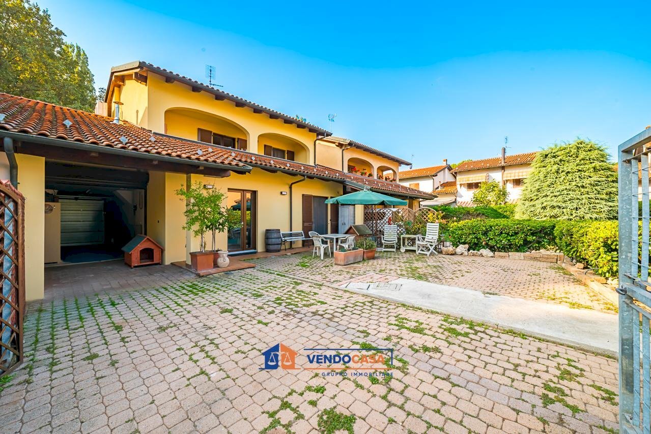 Independent house Cavallermaggiore - photo 1