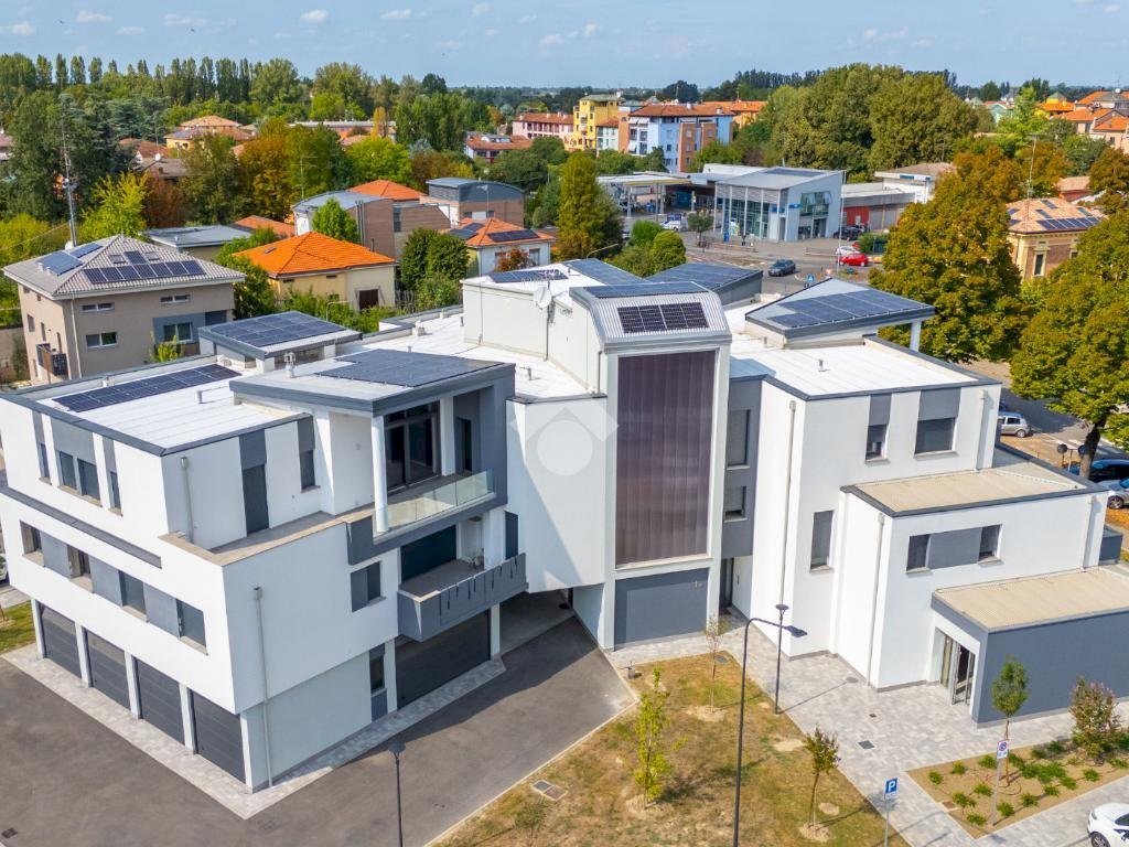 Trilocale Viale C. Battisti, Correggio - foto 1