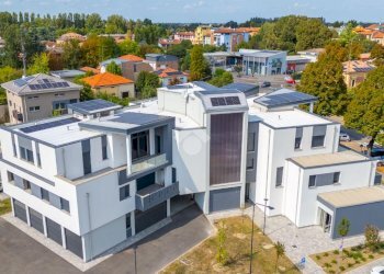 Trilocale Viale C. Battisti, Correggio - foto 1