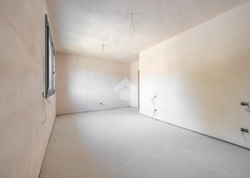 Trilocale Viale C. Battisti, Correggio - foto 24