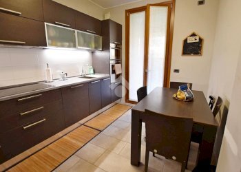 Three-room apartment Via Aldo Moro, Vignate - photo 11