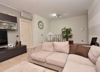 Three-room apartment Via Aldo Moro, Vignate - photo 13