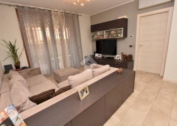 Three-room apartment Via Aldo Moro, Vignate - photo 15