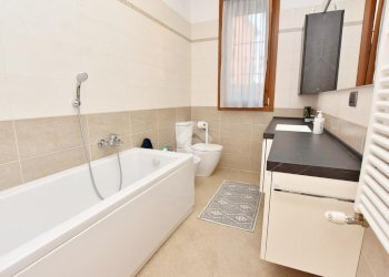Three-room apartment Via Aldo Moro, Vignate - photo 20