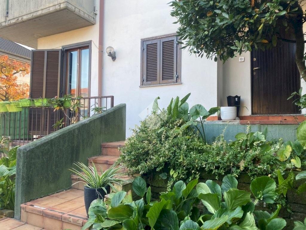 Portion of a house Via Don Primo Mazzolari, Parabiago - photo 3