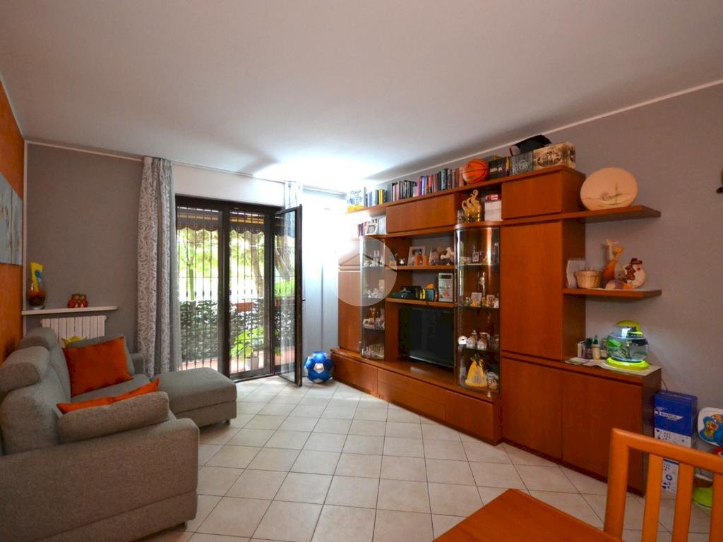 Three-room apartment Via Gagarin, Sedriano - photo 2
