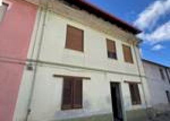 Portion of a house Guspini - photo 2