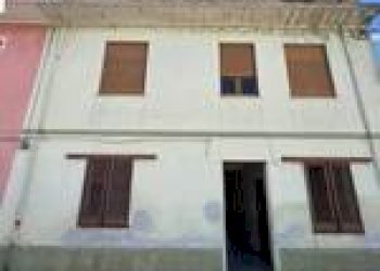 Portion of a house Guspini - photo 3