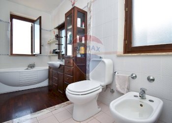Bagno - Villa via Dei Ciclopi
 
106, Aci Catena - foto 25