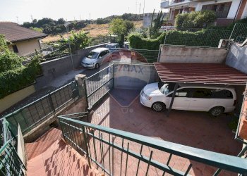 Balcone - Villa via Dei Ciclopi
 
106, Aci Catena - foto 29