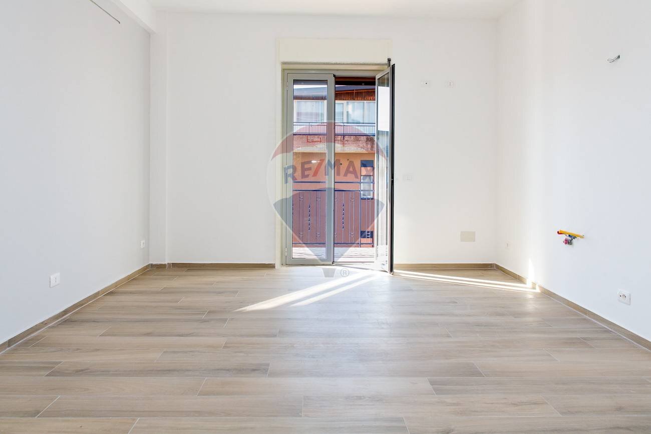 Stanza vuota - Quadrilocale Via Eugenio Barsanti
 
35, Catania - foto 2