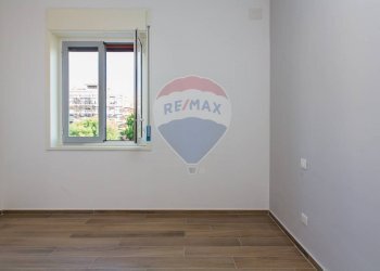 Stanza vuota - Quadrilocale Via Eugenio Barsanti
 
35, Catania - foto 4