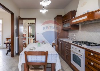 Cucina - Trilocale Viale Papa Giovanni XXIII
 
54, Camporotondo Etneo - foto 3