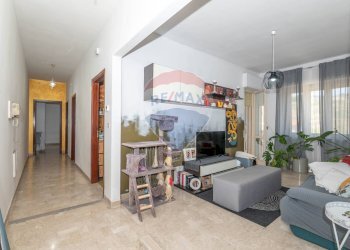 Soggiorno - Appartamento Viale Regina Margherita
 
173, Vizzini - foto 10