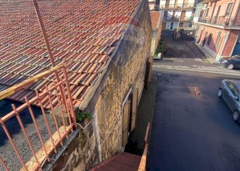 Edificio all\'aperto - Independent house via rettifilo
 
80, Santa Venerina - photo 5