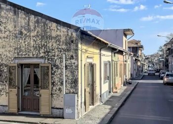 Edificio all\'aperto - Independent house via rettifilo
 
80, Santa Venerina - photo 9