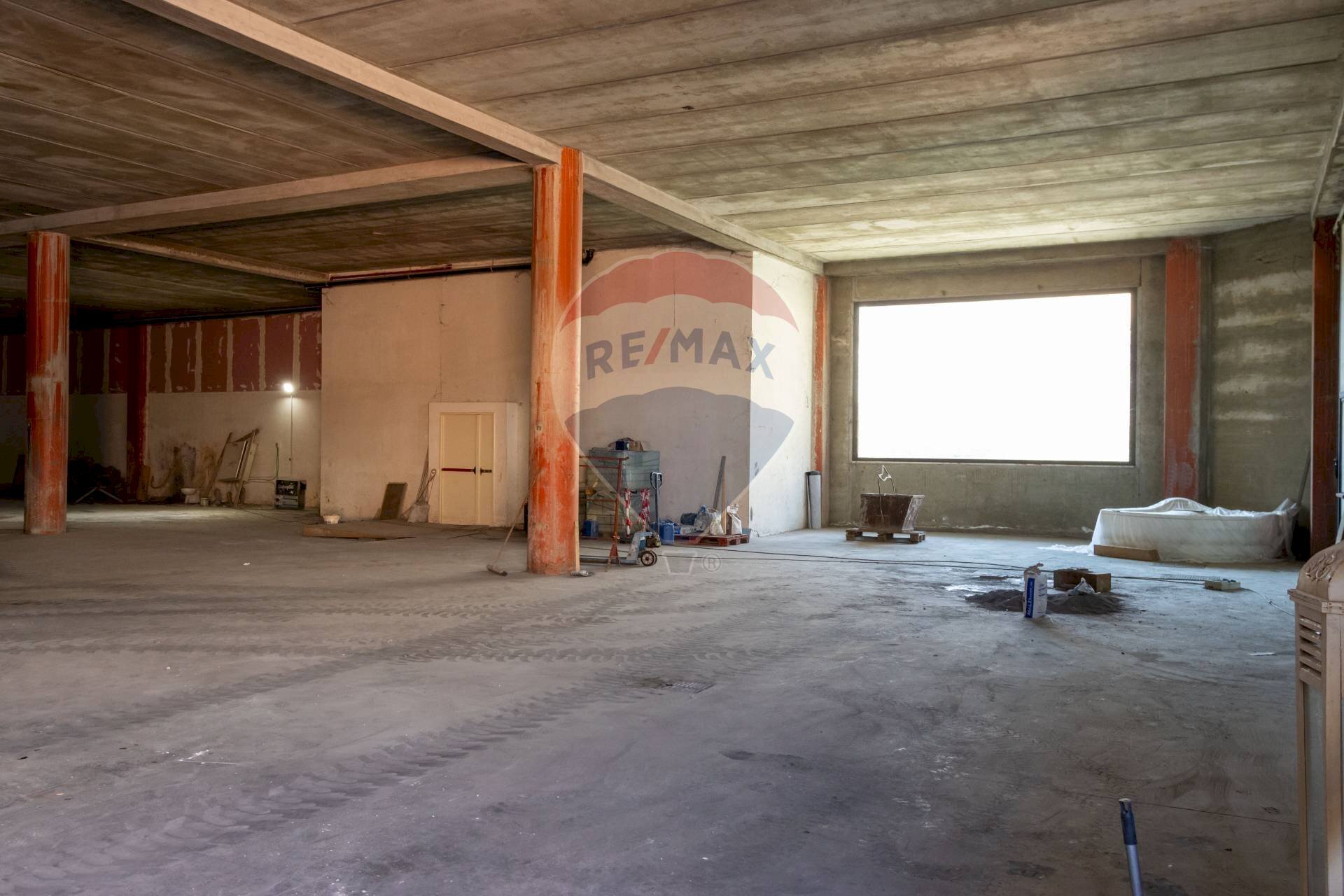 Parcheggio - Commercial Premises VIALE CRISTOFORO COLOMBO
 
13, San Giovanni la Punta - photo 3