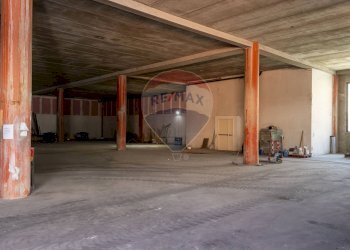 Parcheggio - Locale Commerciale VIALE CRISTOFORO COLOMBO
 
13, San Giovanni la Punta - foto 4