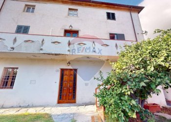Edificio all\'aperto - Villa via spada cenami
 
51, Massarosa - foto 4